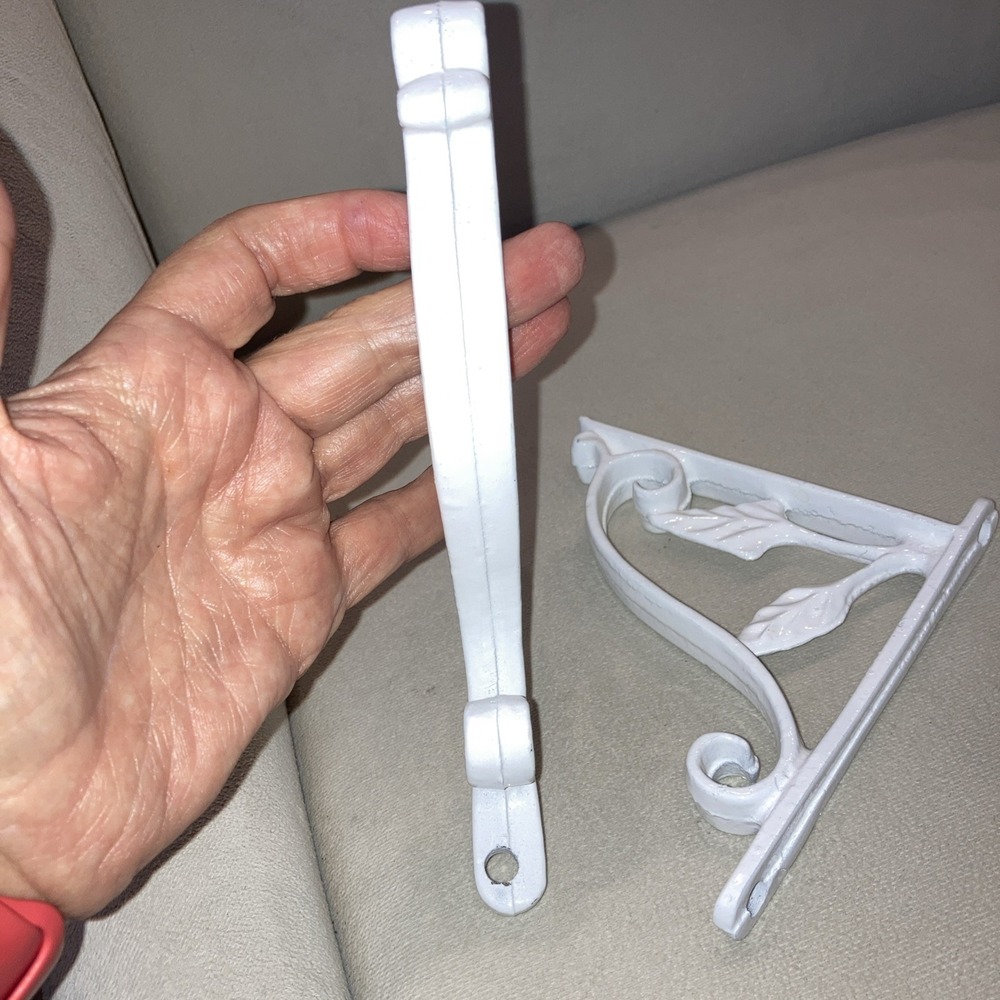 White Cast Iron‎ Shelf Brackets – Decorative Scroll & Leaf – Farmhouse Style - Picture 5 of 5